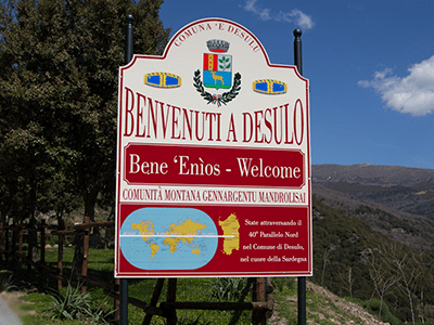 Dettaglio crest